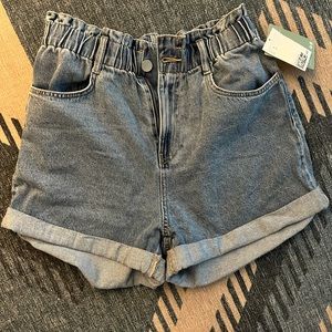 High elastic waist shorts